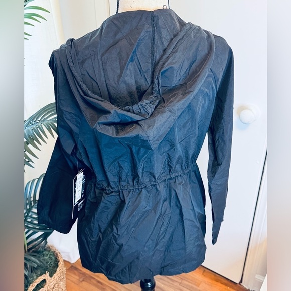 Canada Gear Packable Lightweight Water Resistant Jacket NWT - Picture 7 of 8